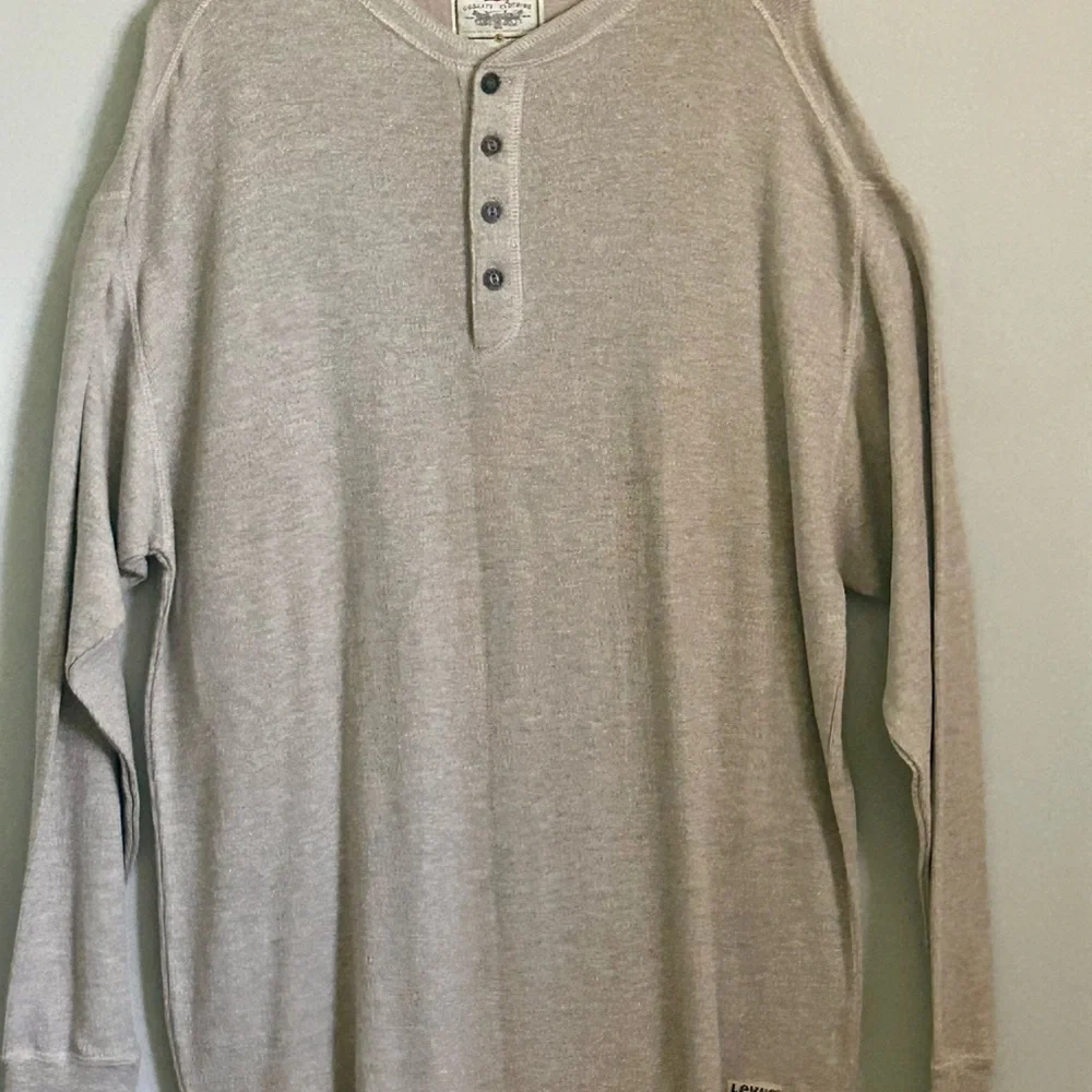 Levi’s Men’s Thermal Henley Tan Long Sleeve Size L